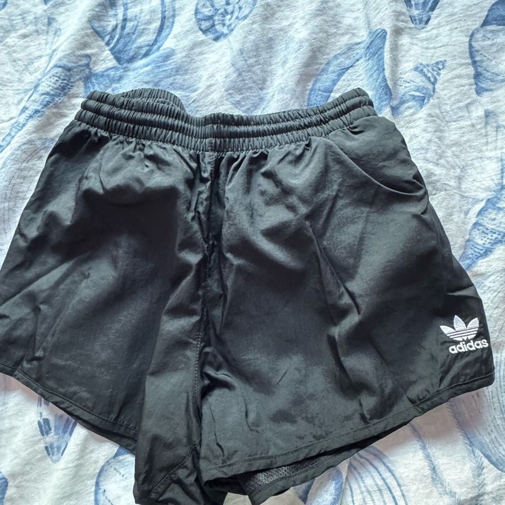 Adidas Black Athletic Shorts Moisture-Wicking Mid-Thigh